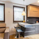 Lupoapartments Kosynierow Klimatyzacja Dostep Na Kod Апартаменты *