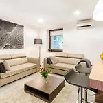 Lupoapartments Kosynierow Klimatyzacja Dostep Na Kod Лодзь