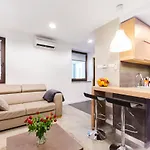 Lupoapartments Kosynierow Klimatyzacja Dostep Na Kod Апартаменты *