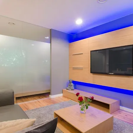 Lupoapartments Kosynierow Klimatyzacja Dostep Na Kod Łódź