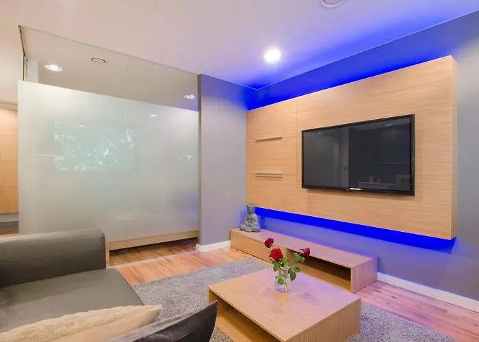 Lupoapartments Kosynierow Klimatyzacja Dostep Na Kod Лодзь